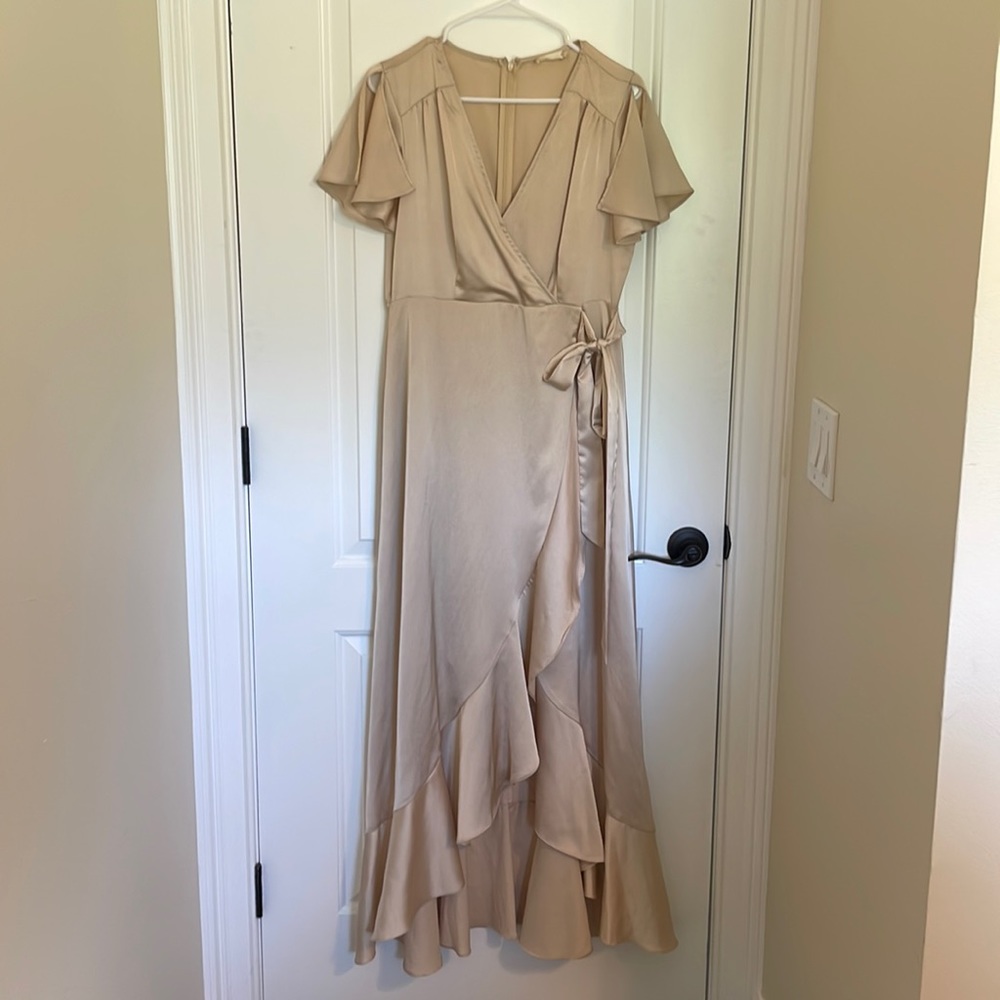 Altard state size large cream dress